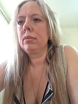 Irina3718 online show from 03-26-26, 01:09