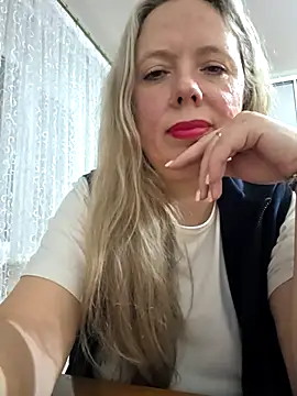 Snapshot of Irina3718 chatting on 02-18-26, 04:03 Irina3718 online show from 02-18-26, 04:03