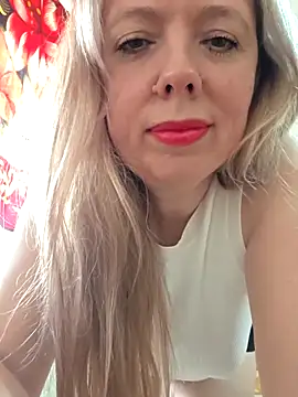 Irina3718 online show from 04-04-26, 10:44