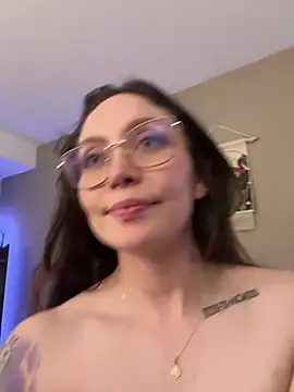 Snapshot of Te_para_2 chatting on 03-18-25, 11:09 Te para 2 online show from 03-18-25, 11:09