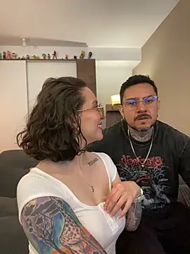 Snapshot of Te_para_2 chatting on 09-18-25, 04:54 Te para 2 online show from 09-18-25, 04:54