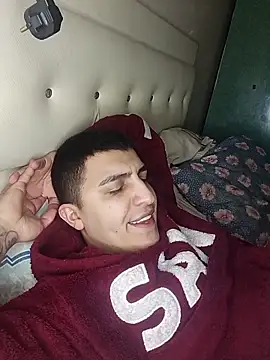 Snapshot of Kadir1320@xh chatting on 03-10-25, 03:34 Kadir1320xh online show from 03-10-25, 03:34