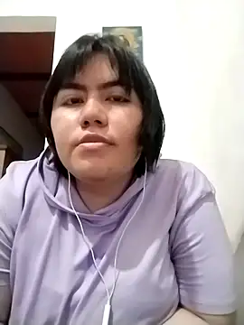 Snapshot of IrisMitchell_ chatting on 03-21-25, 12:29 IrisMitchell online show from 03-21-25, 12:29