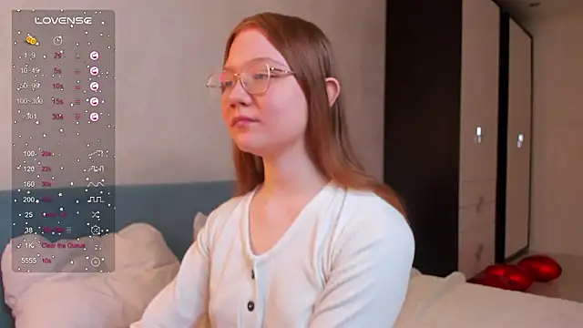 Snapshot of luv_tessa chatting on 02-20-26, 06:26 luv tessa online show from 02-20-26, 06:26