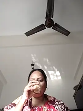 Snapshot of Arohi35 chatting on 02-09-26, 02:53 Arohi35 online show from 02-09-26, 02:53