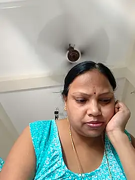 Snapshot of Arohi35 chatting on 09-11-25, 05:07 Arohi35 online show from 09-11-25, 05:07