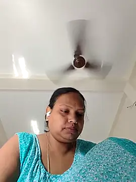 Snapshot of Arohi35 chatting on 09-09-25, 03:27 Arohi35 online show from 09-09-25, 03:27