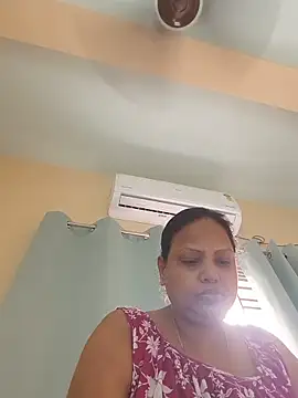 Snapshot of Arohi35 chatting on 05-27-26, 01:57 Arohi35 online show from 05-27-26, 01:57