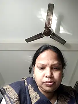 Snapshot of Arohi35 chatting on 02-10-26, 04:44 Arohi35 online show from 02-10-26, 04:44