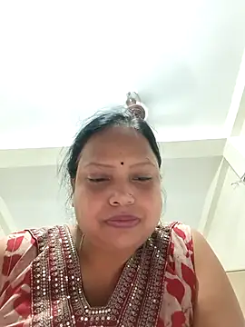 Snapshot of Arohi35 chatting on 09-13-25, 02:28 Arohi35 online show from 09-13-25, 02:28