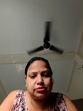 Snapshot of Arohi35 chatting on 09-20-25, 02:49 Arohi35 online show from 09-20-25, 02:49