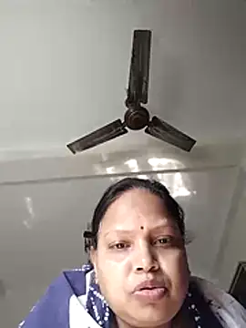 Snapshot of Arohi35 chatting on 02-07-26, 03:47 Arohi35 online show from 02-07-26, 03:47