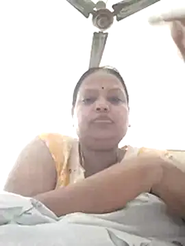 Snapshot of Arohi35 chatting on 02-20-26, 01:35 Arohi35 online show from 02-20-26, 01:35