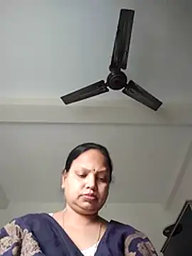 Snapshot of Arohi35 chatting on 02-13-26, 10:37 Arohi35 online show from 02-13-26, 10:37