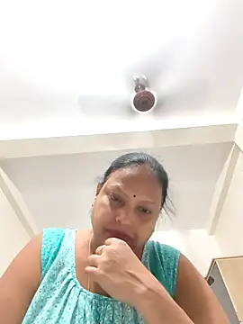 Snapshot of Arohi35 chatting on 09-16-25, 04:30 Arohi35 online show from 09-16-25, 04:30