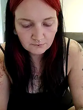 TiffiChantiT2 online show from 06-17-26, 05:01