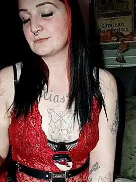 TiffiChantiT2 online show from 04-07-26, 07:37