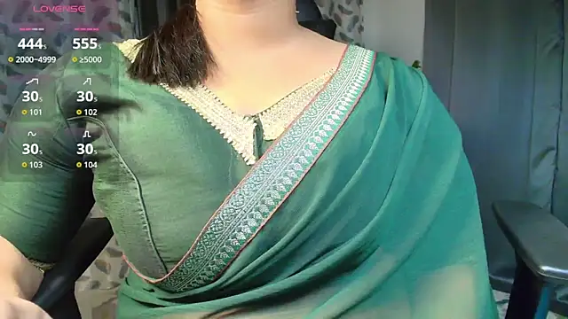 Snapshot of _Lisha_ chatting on 09-23-25, 04:14 Lisha online show from 09-23-25, 04:14