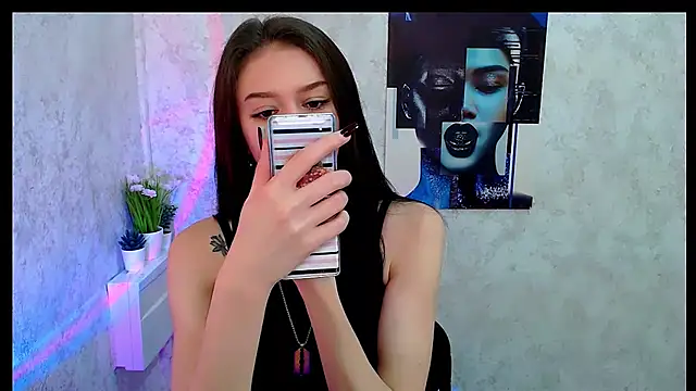 LanaTey online show from 12-22-25, 09:15