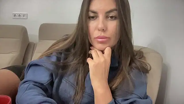 AngelinaMeov online show from 09-12-25, 04:40