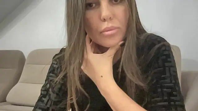 AngelinaMeov online show from 10-19-25, 05:48