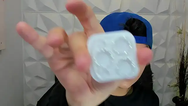 Sam Daves online show from 12-04-25, 02:27