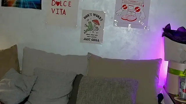Snapshot of SweetDarling7 chatting on 05-08-26, 02:32 SweetDarling7 online show from 05-08-26, 02:32