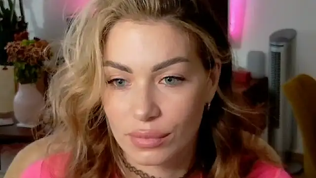 SweetDarling7 online show from 11-02-25, 02:00