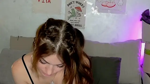 Snapshot of SweetDarling7 chatting on 05-02-26, 12:32 SweetDarling7 online show from 05-02-26, 12:32