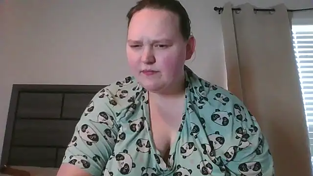 FantasyWifeBri online show from 11-28-25, 06:19