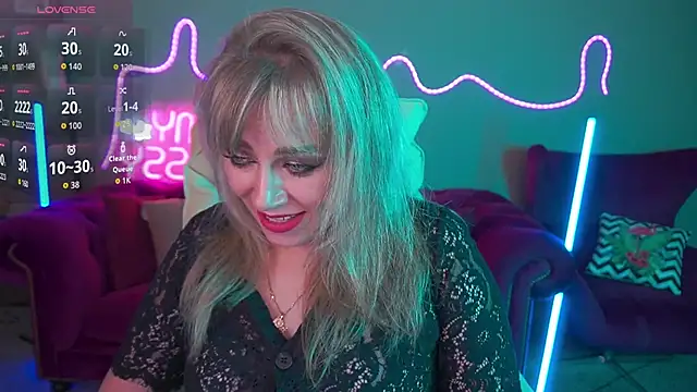 CandyLadyyy online show from 11-06-25, 09:52