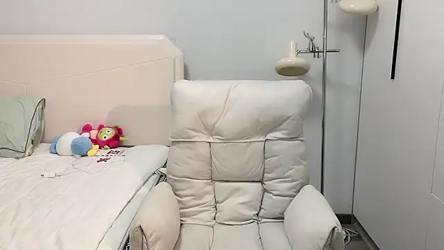 yoyoyo7799 online show from 11-09-25, 11:58