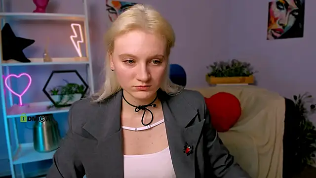 madam uliis online show from 03-18-25, 01:12