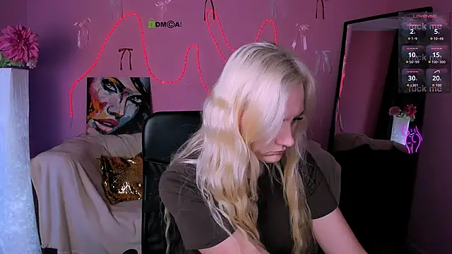 madam uliis online show from 04-13-26, 10:19