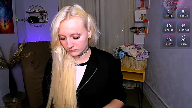 madam uliis online show from 04-09-26, 04:35