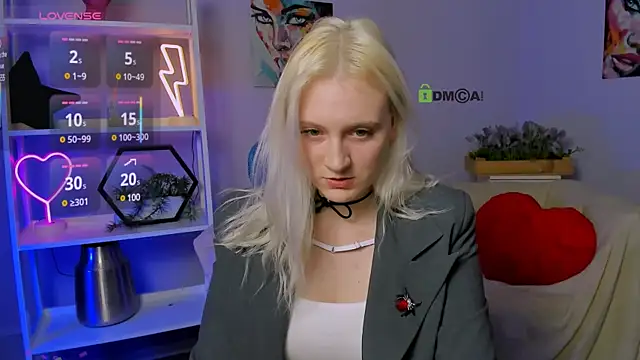 madam uliis online show from 03-18-25, 06:28