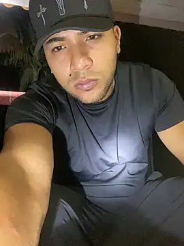 Snapshot of Blazerhunter chatting on 04-08-26, 03:41 Blazerhunter online show from 04-08-26, 03:41