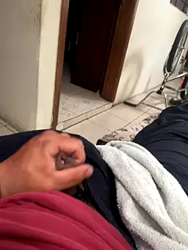 Snapshot of Xyferthot chatting on 10-28-25, 02:27 Xyferthot online show from 10-28-25, 02:27