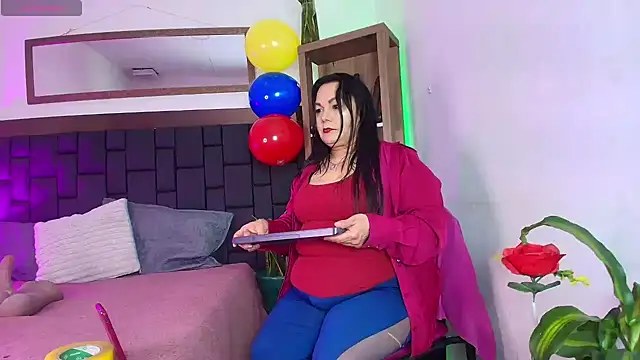 Snapshot of EllenaBoobs_ chatting on 06-29-26, 02:17 EllenaBoobs online show from 06-29-26, 02:17