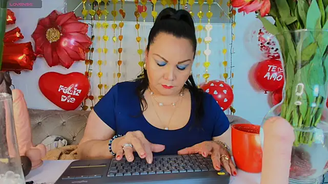 Snapshot of EllenaBoobs_ chatting on 09-19-25, 05:33 EllenaBoobs online show from 09-19-25, 05:33