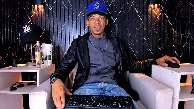 Gregory Sforza online show from 10-09-25, 01:33