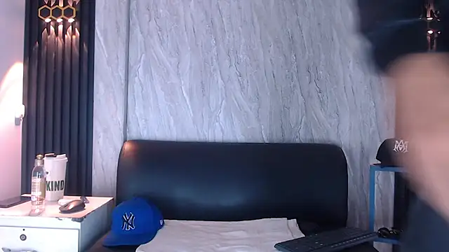 Gregory Sforza online show from 10-10-25, 12:28