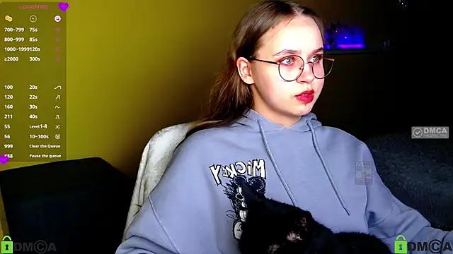 Lilysweet13 online show from 11-10-25, 09:09