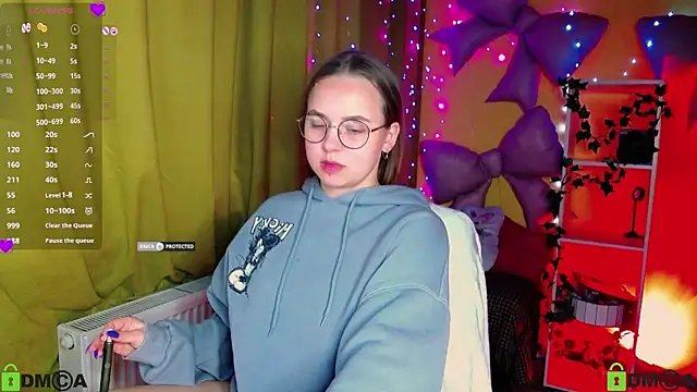 Snapshot of Lilysweet13 chatting on 04-23-26, 04:08 Lilysweet13 online show from 04-23-26, 04:08