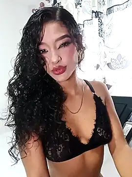 Snapshot of Aphrodite-777 chatting on 03-18-25, 02:17 Aphrodite-777 online show from 03-18-25, 02:17