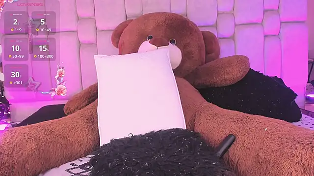 Daia Ortiz online show from 11-13-25, 08:13