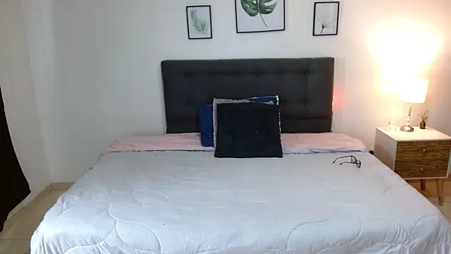 mia velvet1 online show from 11-26-25, 02:06