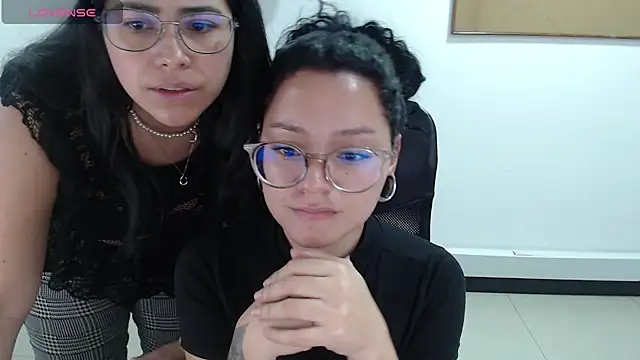 Snapshot of jenn_cg chatting on 03-16-26, 11:18 jenn cg online show from 03-16-26, 11:18