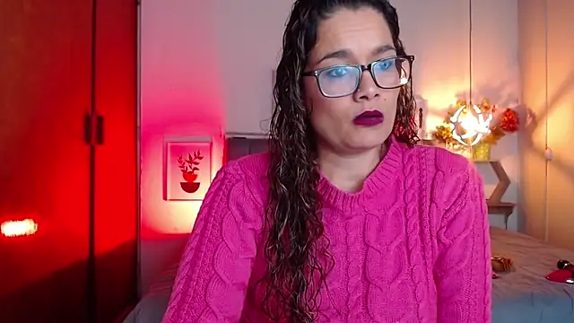Snapshot of Rose_Thompson1 chatting on 10-07-25, 01:45 Rose Thompson1 online show from 10-07-25, 01:45