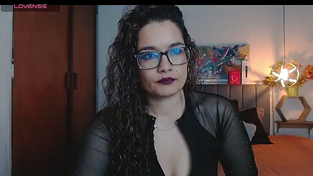 Snapshot of Rose_Thompson1 chatting on 09-29-25, 01:39 Rose Thompson1 online show from 09-29-25, 01:39